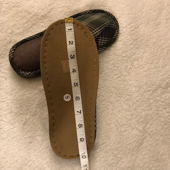 : : NEW Comfy Plaid Slippers : : - Picture 4 of 9